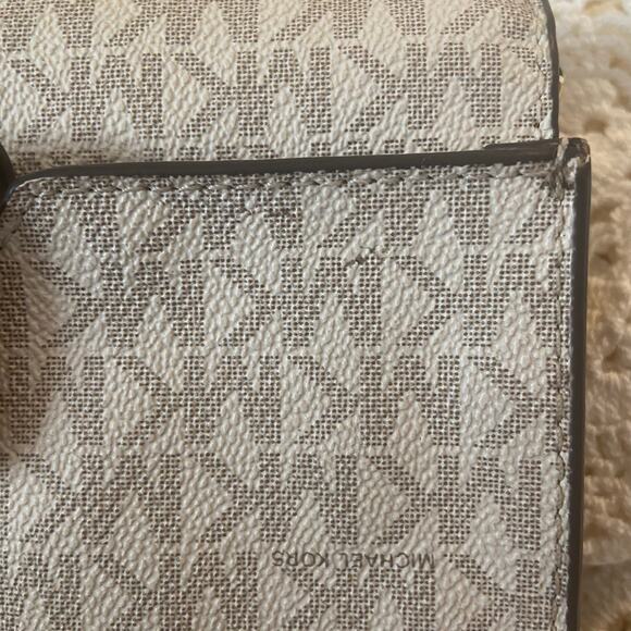 Michael Kors Crossbody Clutch Bag Initial Jet Set New with Tags NWT - Picture 4 of 16